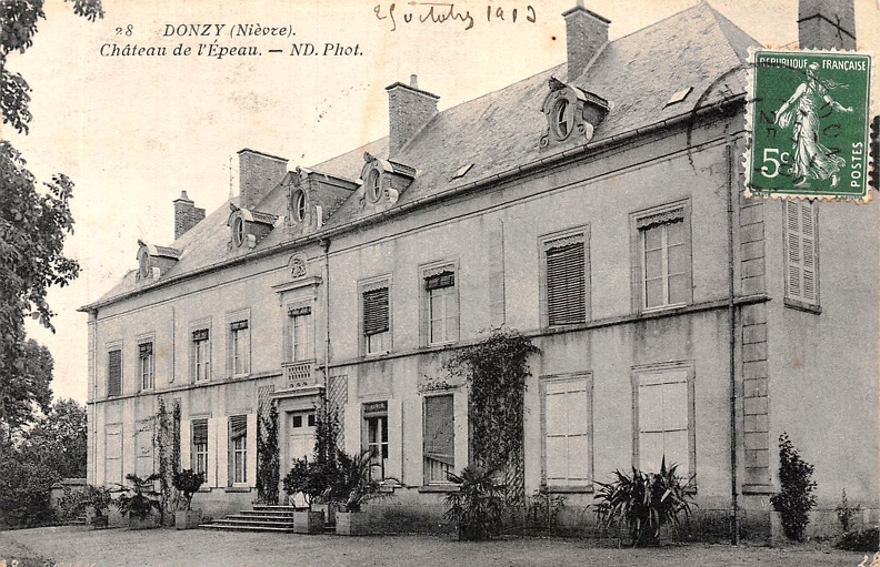 Donzy chateau de Lépeau.jpg