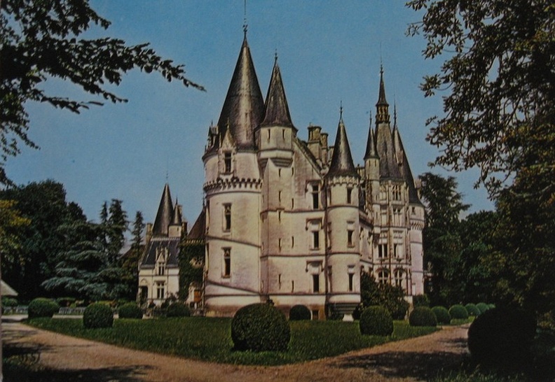 Pouilly sur Loire_Château du Nozet2.jpg