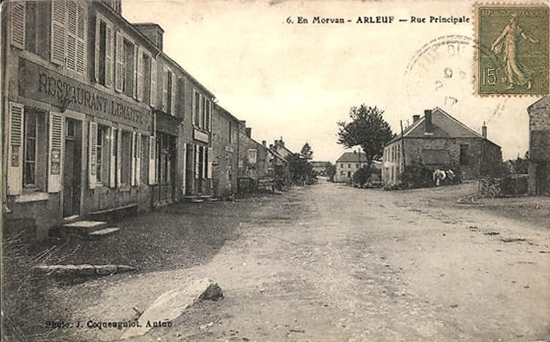 Arleuf-Rue-Principale.jpg