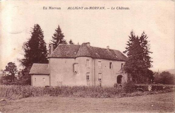 Alligny-en-Morvan chateau1