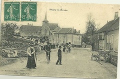 Alligny-en-Morvan sortie eglise