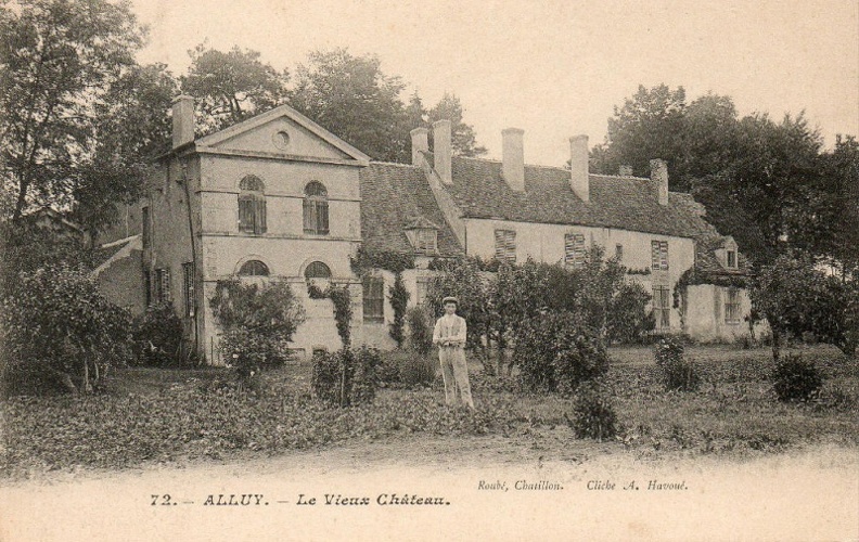 Alluy_Vieux_Chateau.jpg