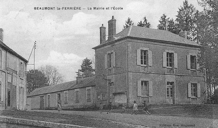 Beaumont la Ferrière mairie et école