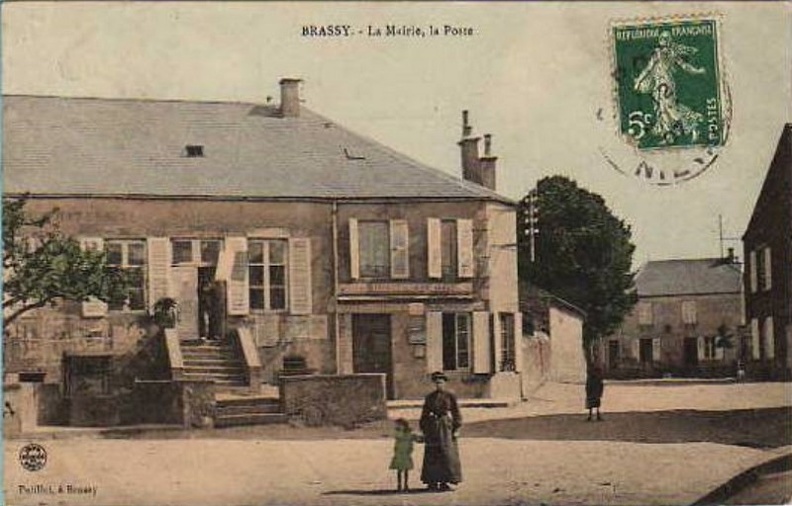 Brassy mairie et poste 4.jpg