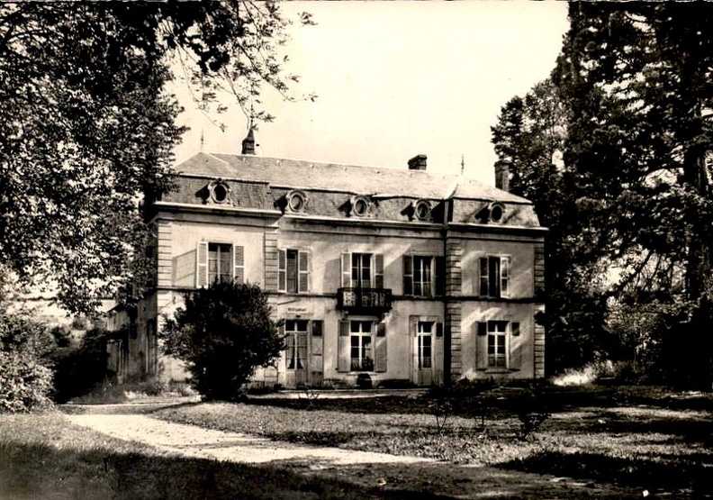 Dampierre sous Bouhy chateau 2