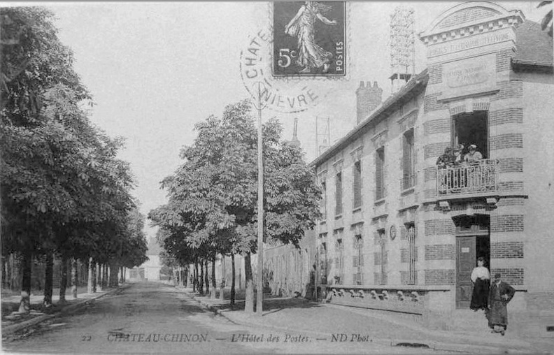 Château-Chinon_Hôtel des Postes.jpg