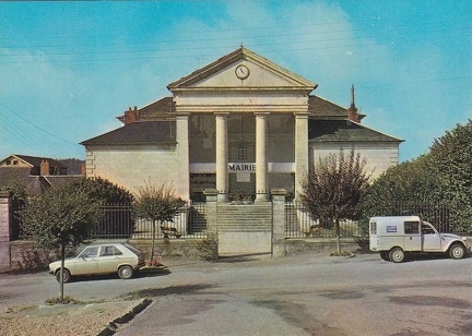 Château-Chinon Mairie de Château-Chinon Ville