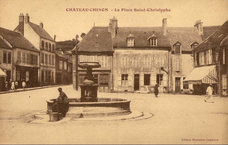 Château-Chinon_Place Saint-Christophe3.jpg