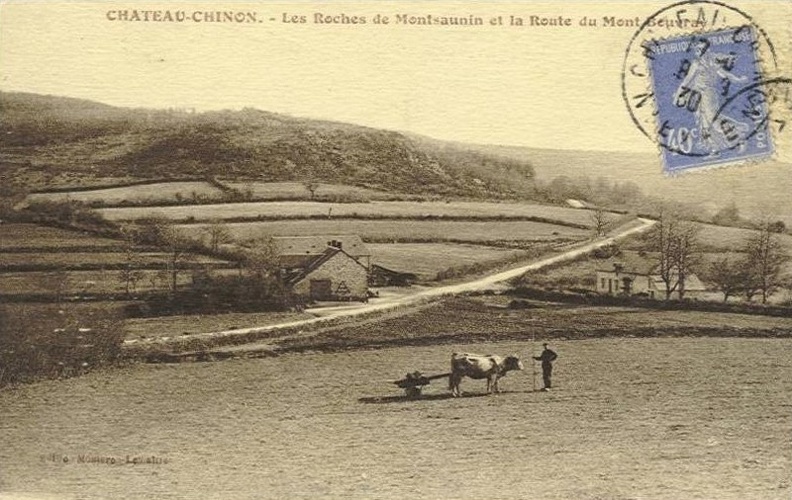 Château-Chinon_Roches de Montsaunin et Route du Mont Beuvray.jpg