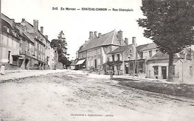 Château-Chinon_Rue Champlain.jpg