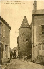 Château-Chinon Vieille tour de la Rue de la Paix1