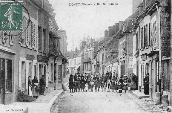 Donzy Rue Notre Dame