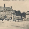Chateauneuf-Val-de-Bargis Marché et mairie