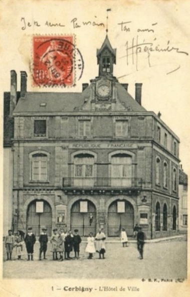 Corbigny_Hôtel de Ville.jpg