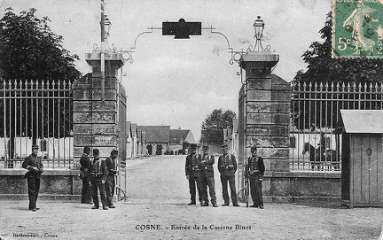 Cosne sur Loire Caserne Binot entrée