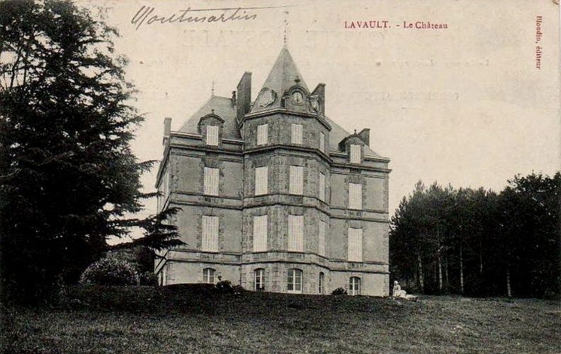 Lavault de Frétoy chateau 4.jpg
