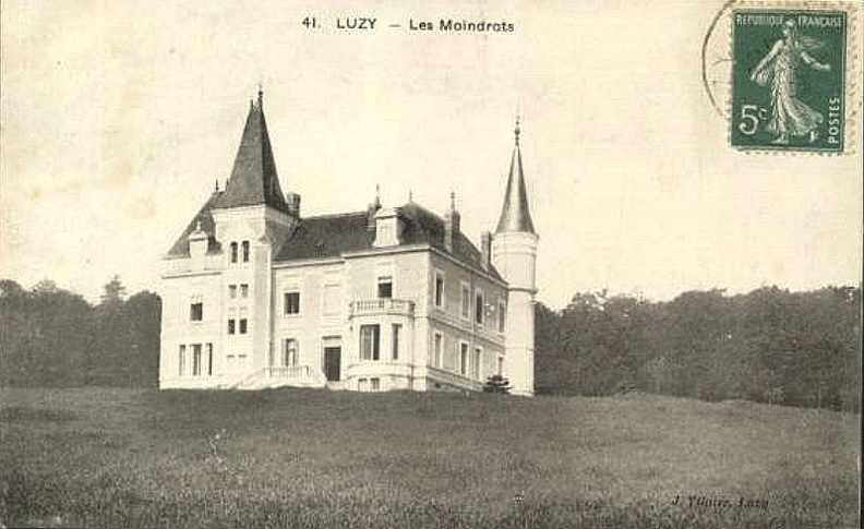 Luzy chateau des Moindrots.jpg