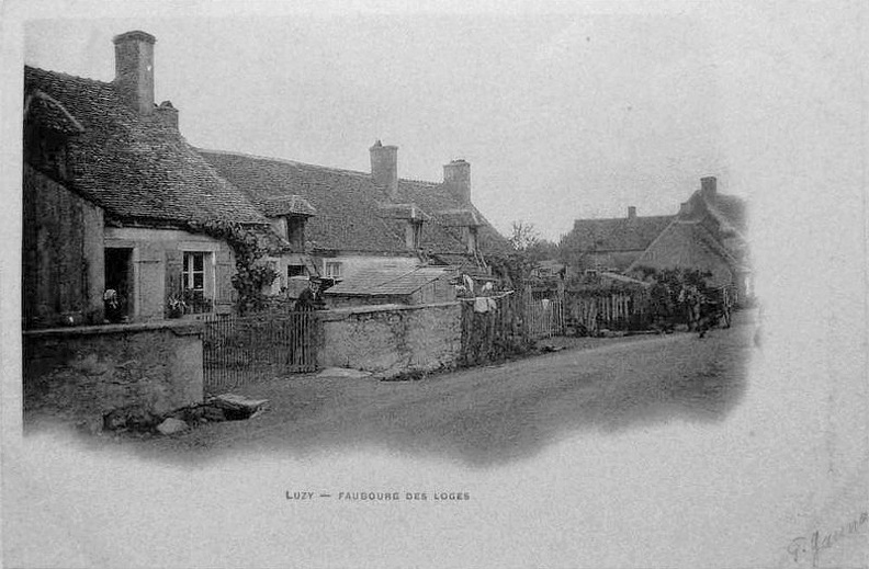 Luzy faubourg des Loges.jpg