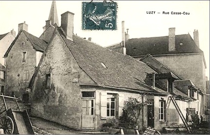 Luzy rue Casse Cou