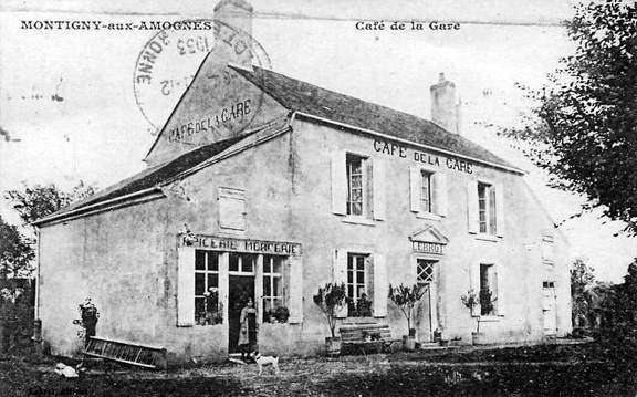 Montigny aux Amognes Café de la gare