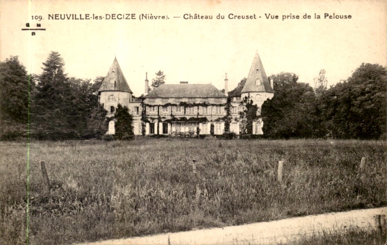 Neuville les Decize chateau du Creuset 2.jpg