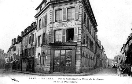 Nevers place Chaméane 1