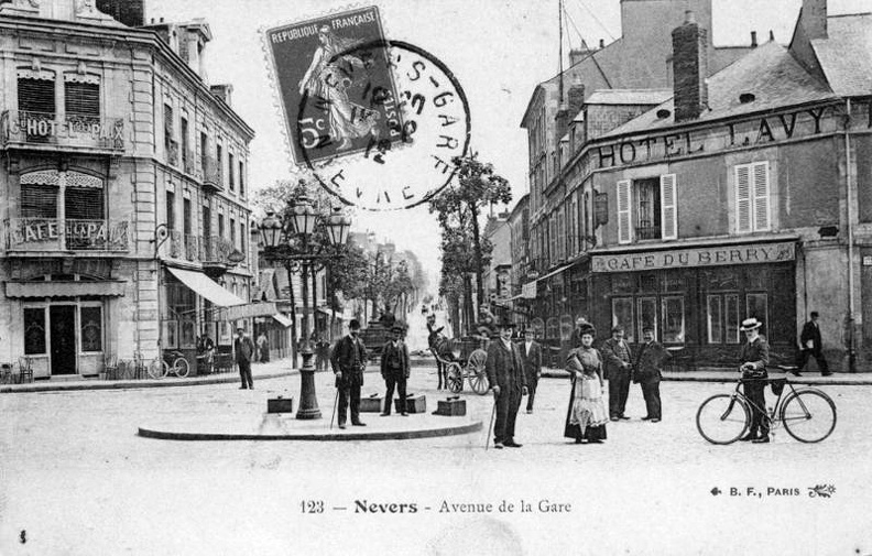 Nevers avenue de la Gare.jpg