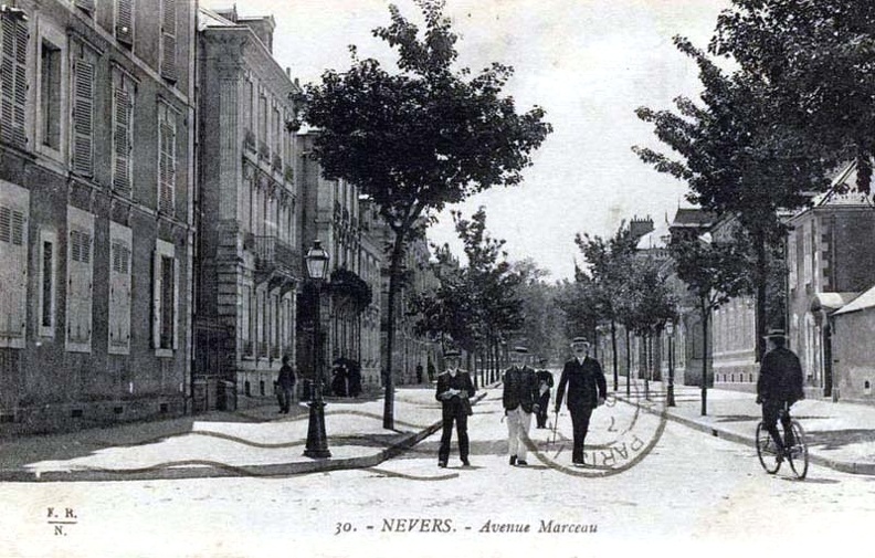 Nevers avenue Marceau.jpg
