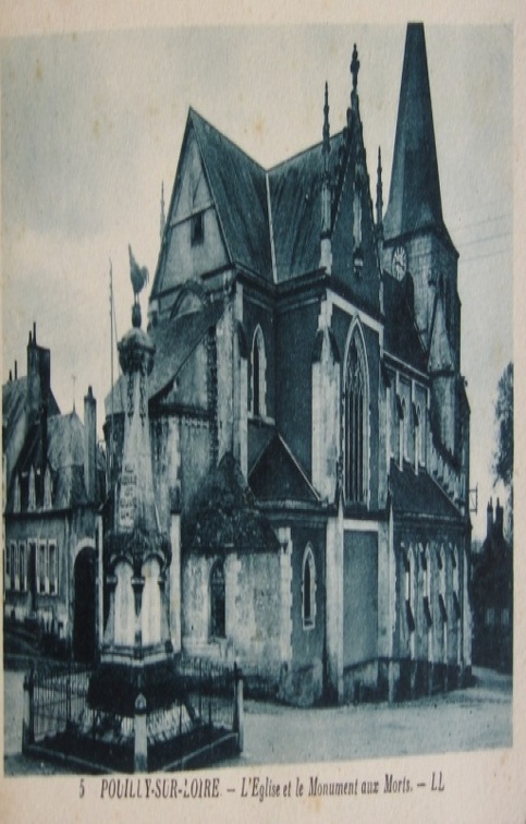 Pouilly sur Loire Eglise et monument aux morts