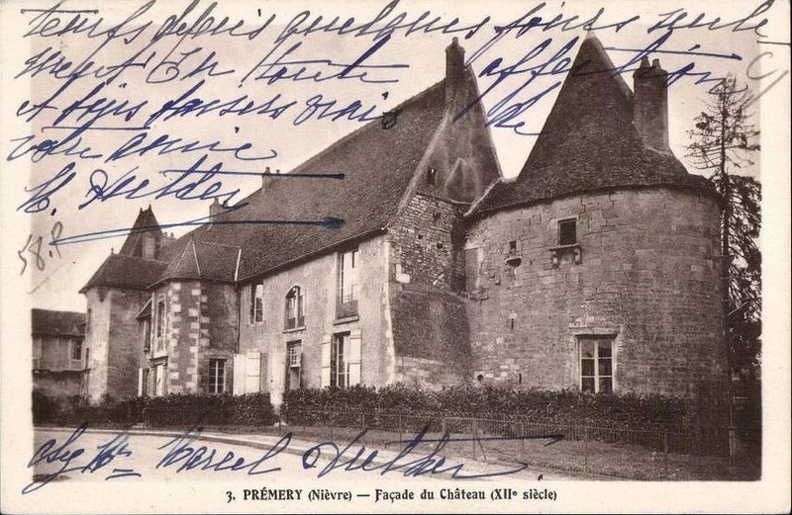 Prémery_Château façade.jpg