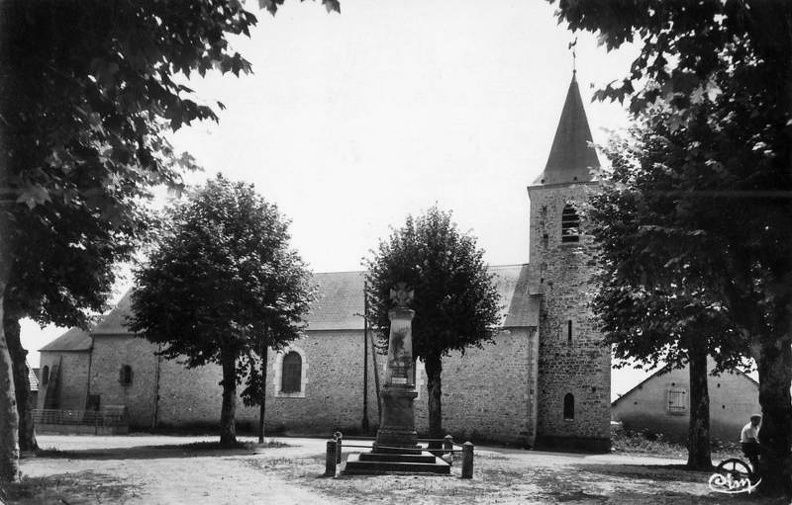 Saxi_Bourdon_Église_et_monument.jpg