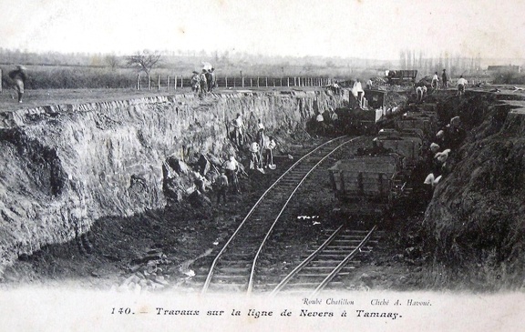 Tamnay en Bazois Travaux voie ferrée
