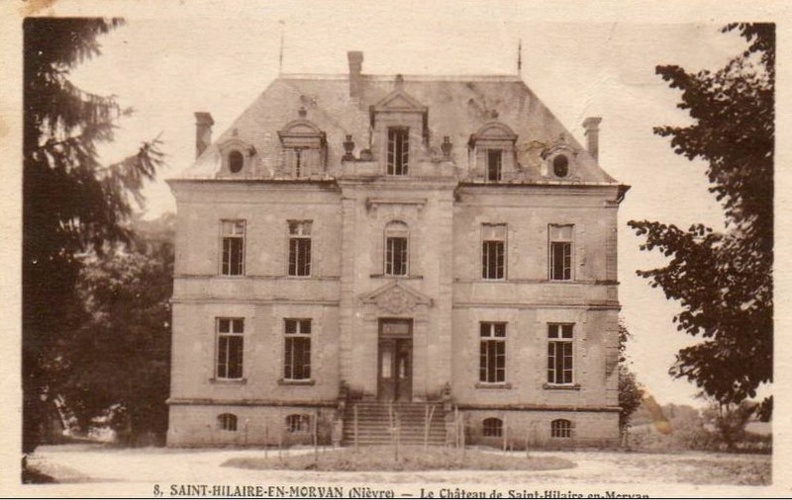 Saint Hilaire en Morvan_Château.jpg