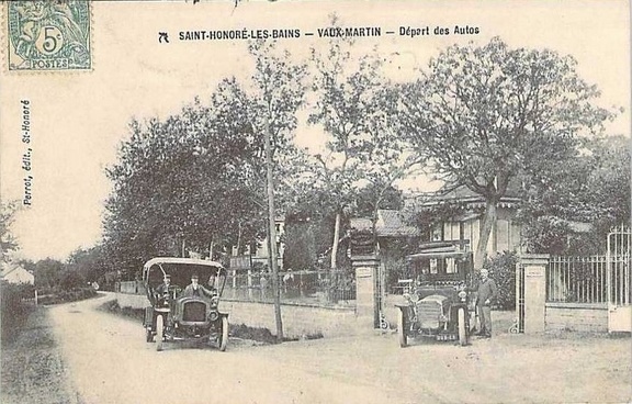 Saint Honoré les Bains Vaux-Martin départ des autos