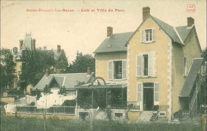 Saint Honoré les Bains_Café et villa du parc.jpg