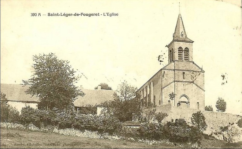 Saint Léger de Fougeret_Eglise2.jpg