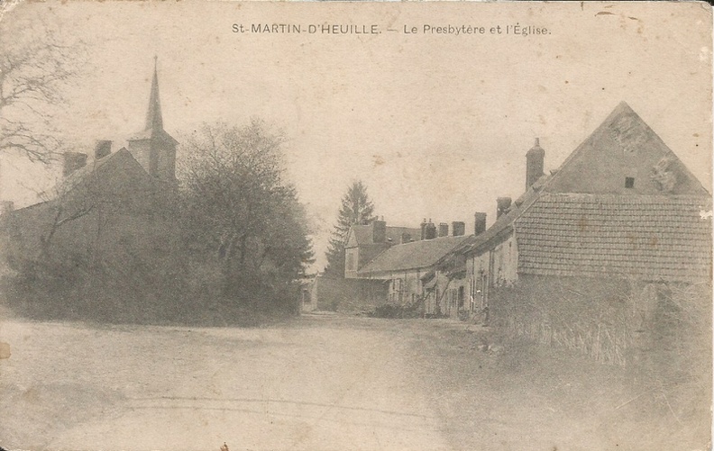 Saint Martin d'Heuille_Eglise et presbytère.jpg
