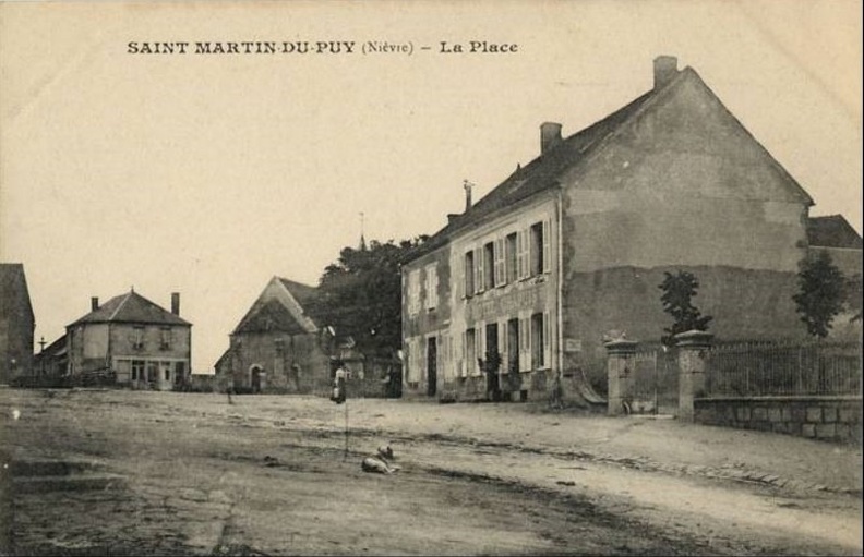 Saint Martin du Puy Place1