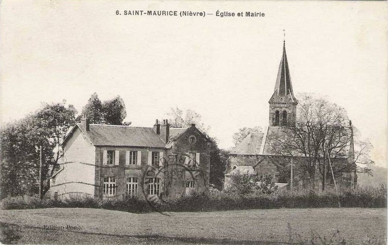 Saint Maurice_Eglise et mairie.jpg