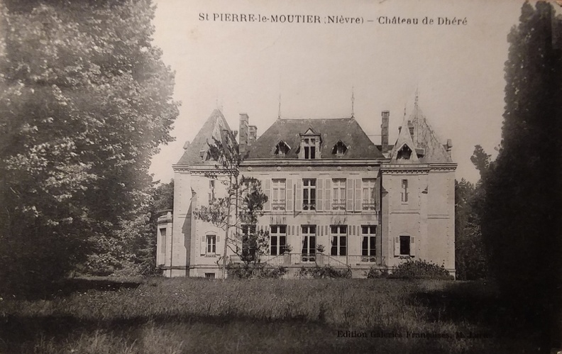 Saint Pierre le Moûtier Château de Dhéré