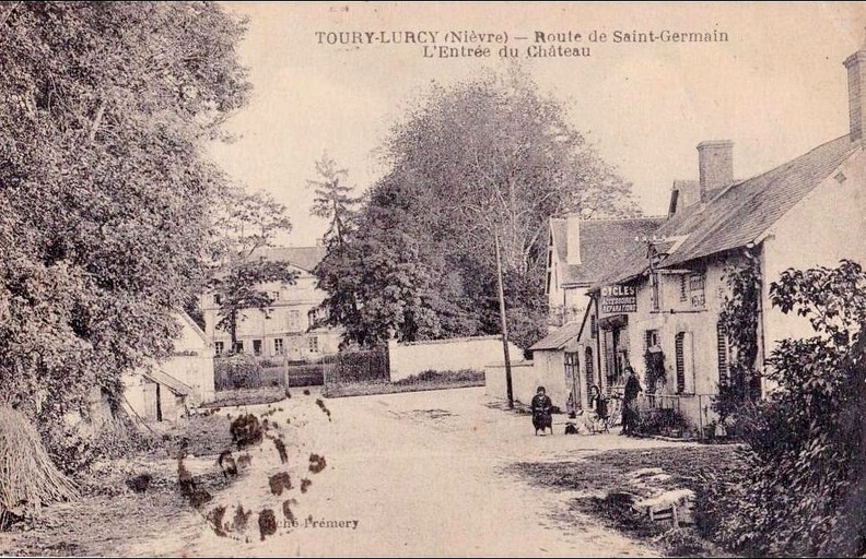 Toury Lurcy route de Saint Germain.jpg