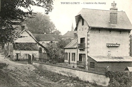 Toury Lurcy bourg