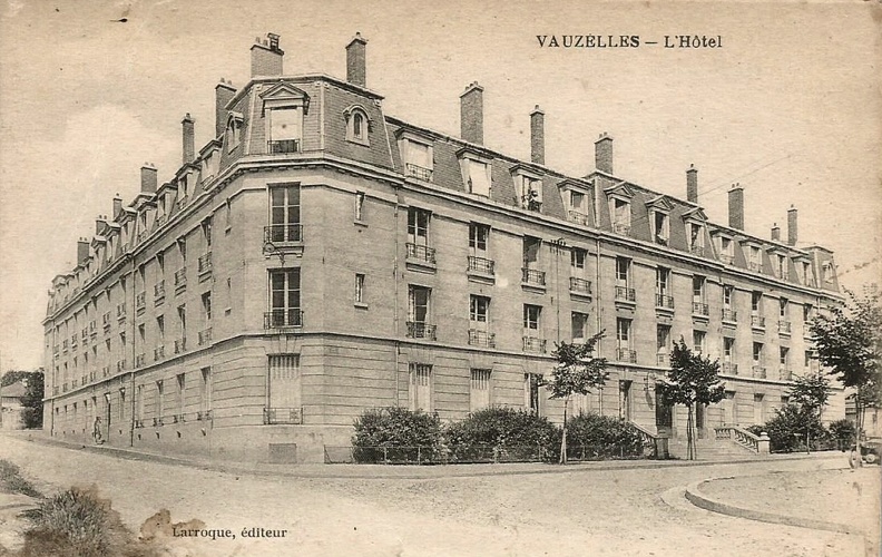 Varennes Vauzelles hotel Nivernais 2.jpg