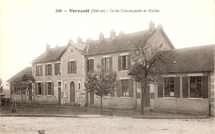 Verneuil ecole et mairie