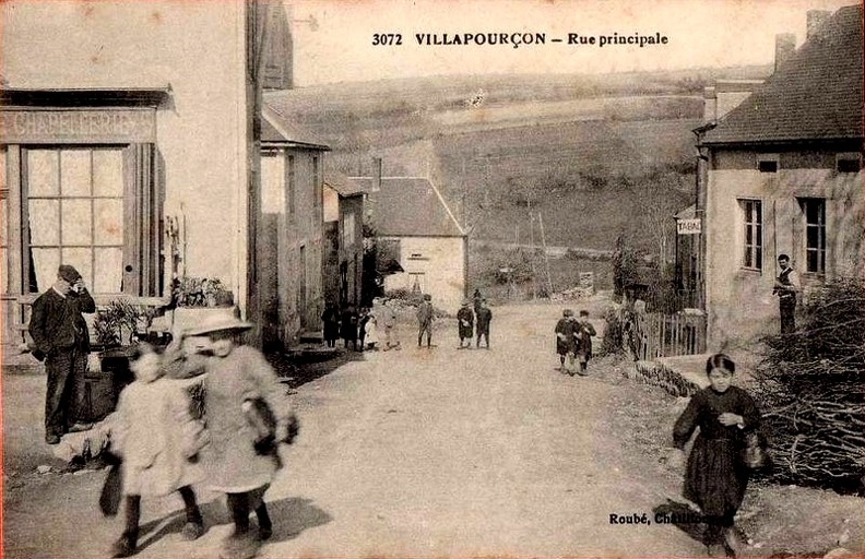 Villapourçon rue principale 3.jpg