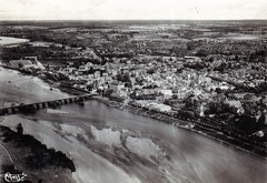 Cosne sur Loire Vue générale aérienne et Loire