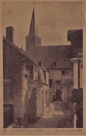 La Charité sur Loire Rue du grenier à sel1