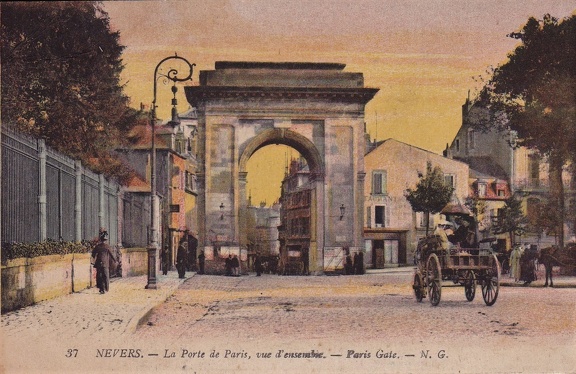 Nevers Porte de Paris3