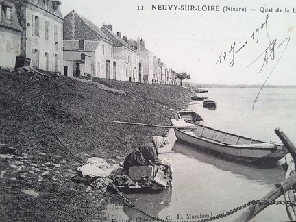 Neuvy sur Loire lavandière