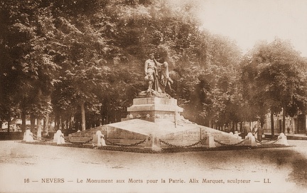 Nevers monument aux morts
